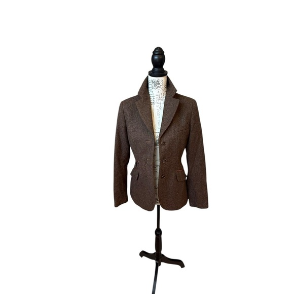 Elegant Women's Tan Tweed Blazer - Picture 7 of 14